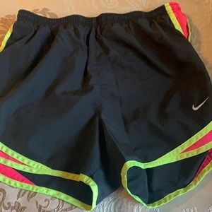 Nike shorts size medium